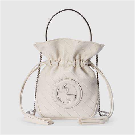 Mini borsa a secchiello Gucci Blondie in pelle bianca 